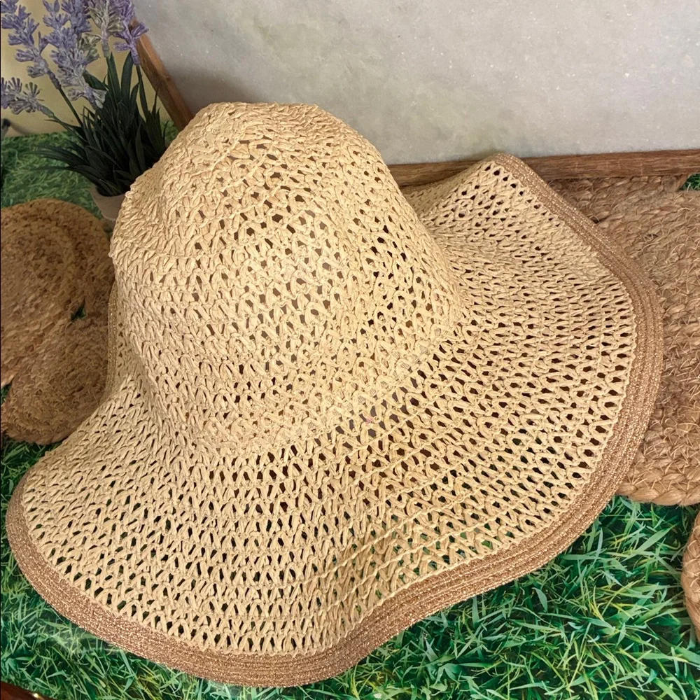 GAP Woven Beige with Golden Trim Detailing Kids Sun Hat